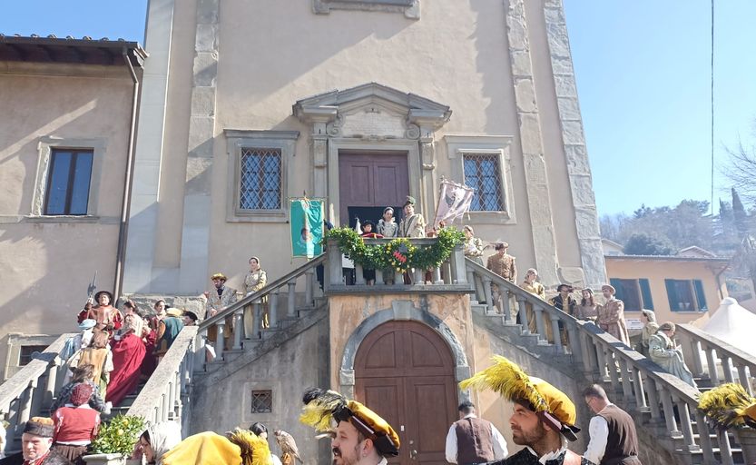 festa-della-polenta-dolce-di-vernio-davanti-all-oratorio