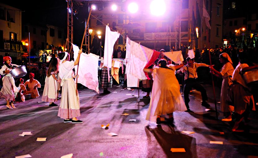 festa-san-michele-corteo-ph-comune-carmignano