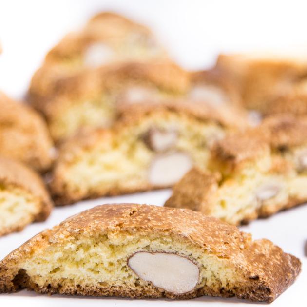 Biscotti di Prato con la mandorla