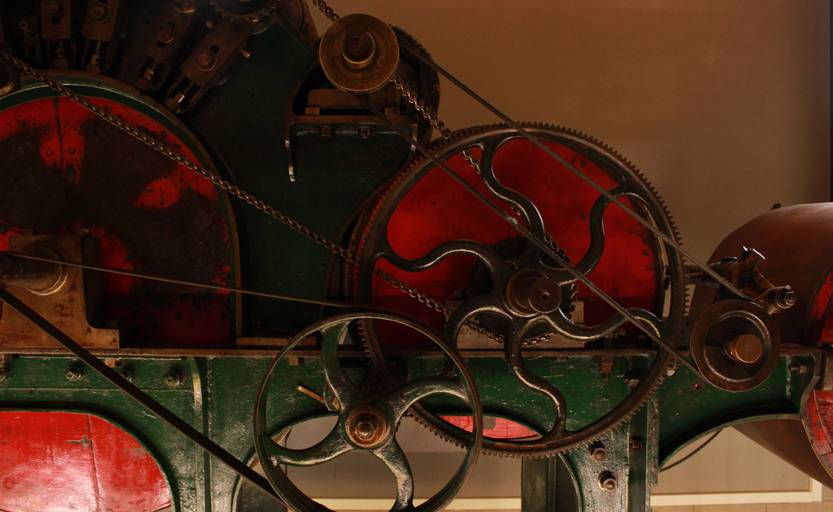 Detail of machinery to reutilize fabrics