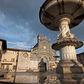 piazza-duomo-con-fontana
