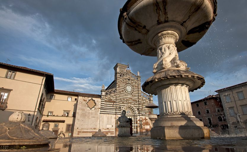 piazza-duomo-con-fontana