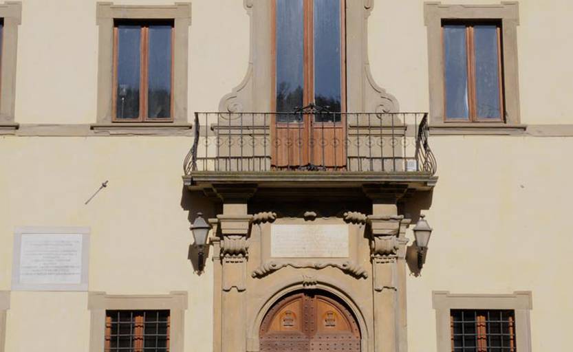 Casone dei Bardi, detail of the main entranceway