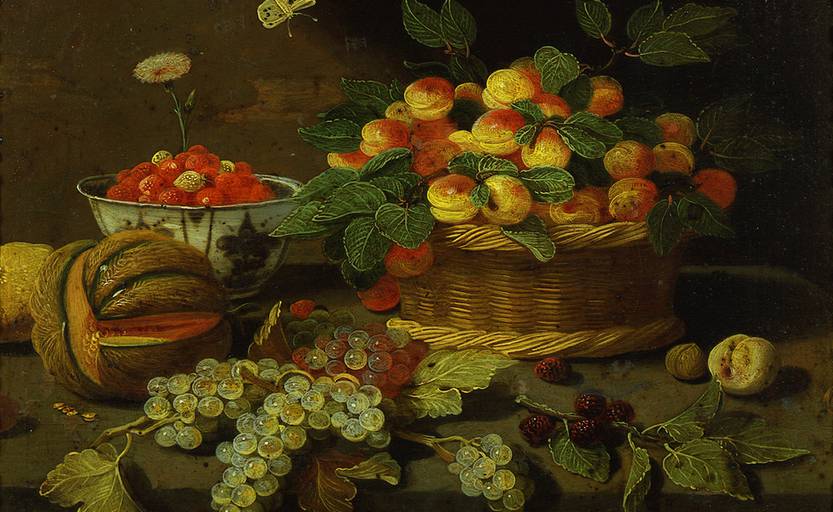 Al centro di una tavola sono disposti un cesto di vimini con frutta e una coppa di porcellana Wan-Li. Attorno vola una farfalla. Sul tavolo sono inoltre sparse altri frutti, tra cui un melone e dell'uva bianca.